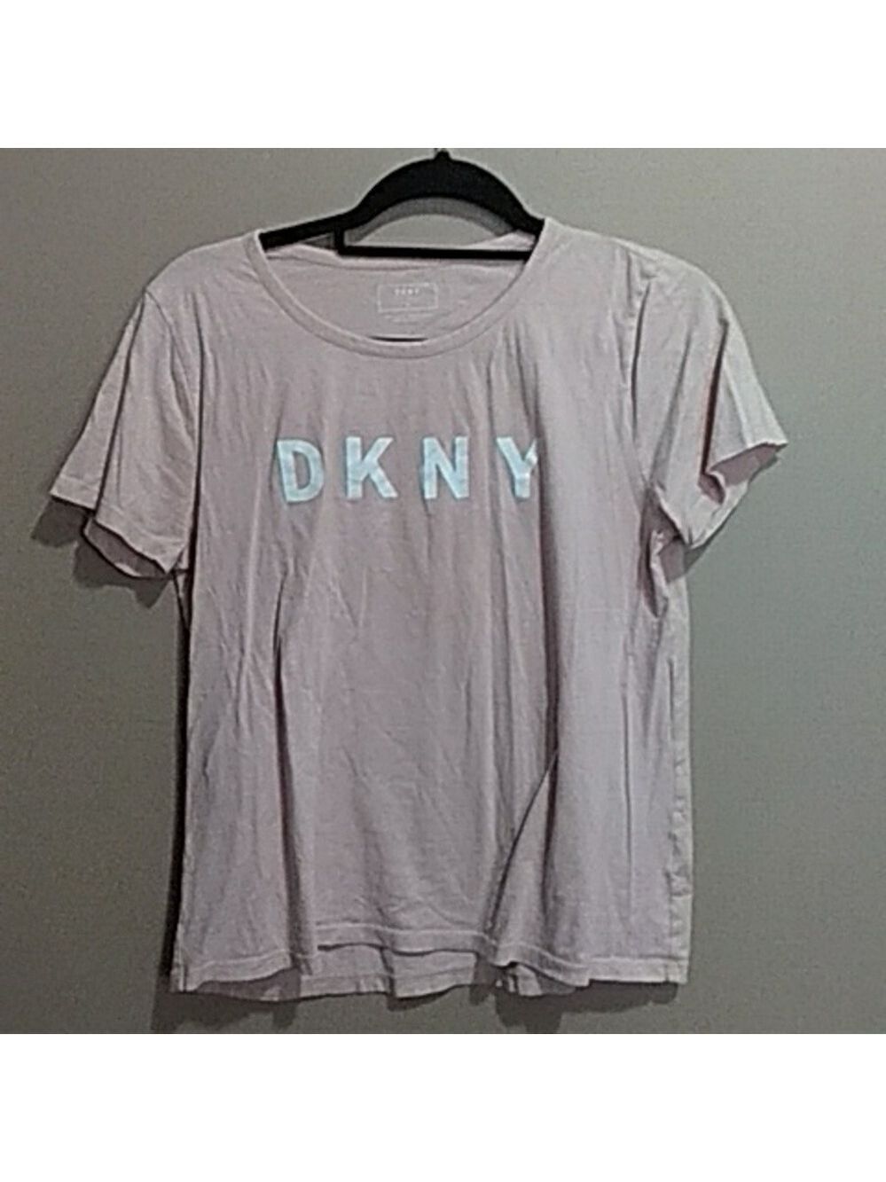 DKNY top size medium